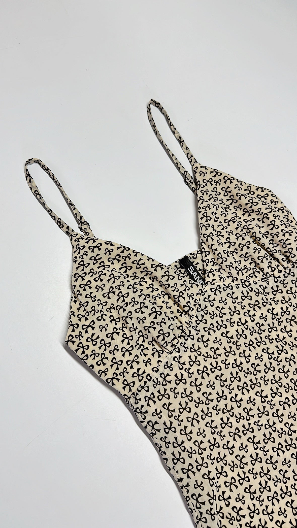Vestido corto estampado moños