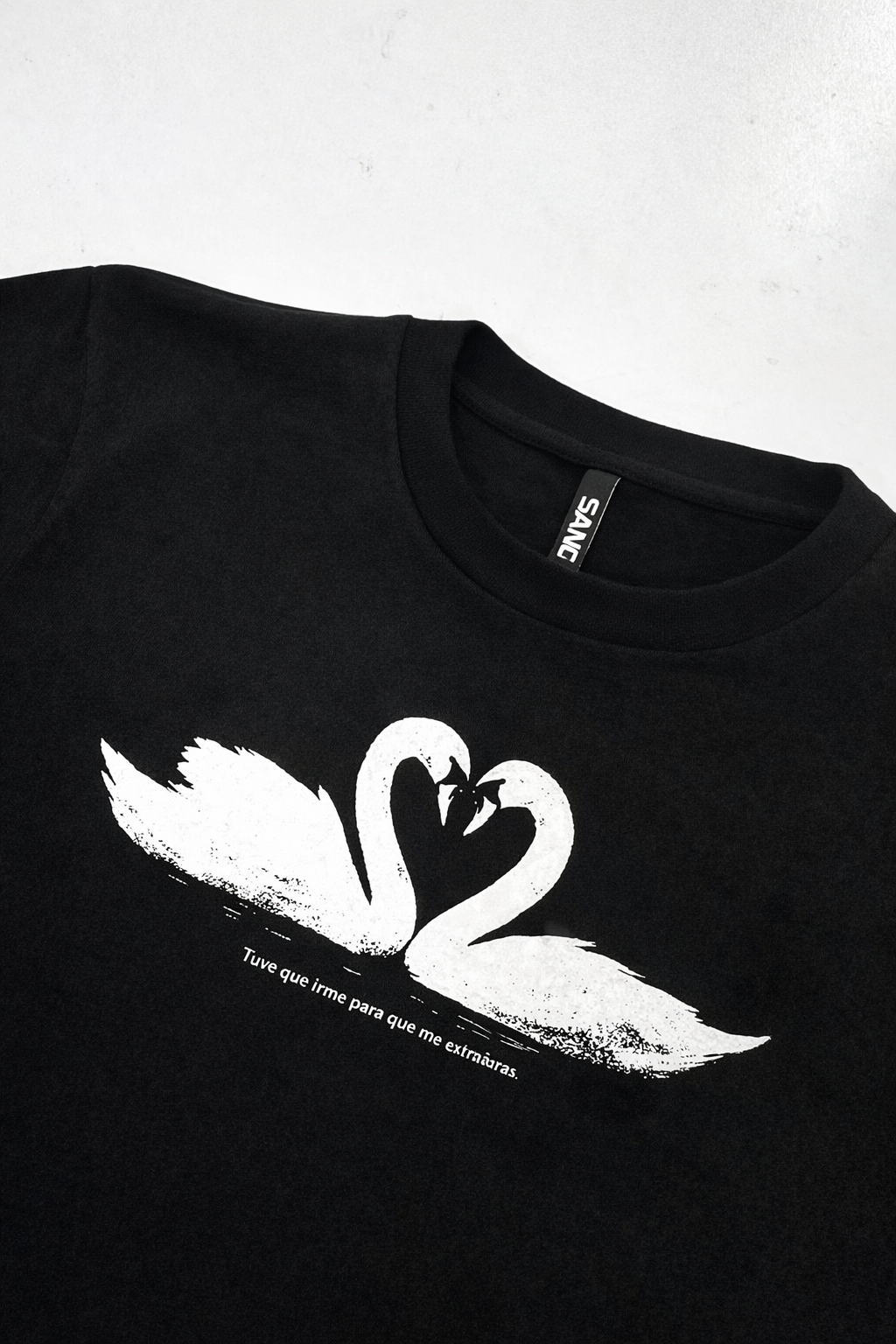 Camiseta cisnes corte regular