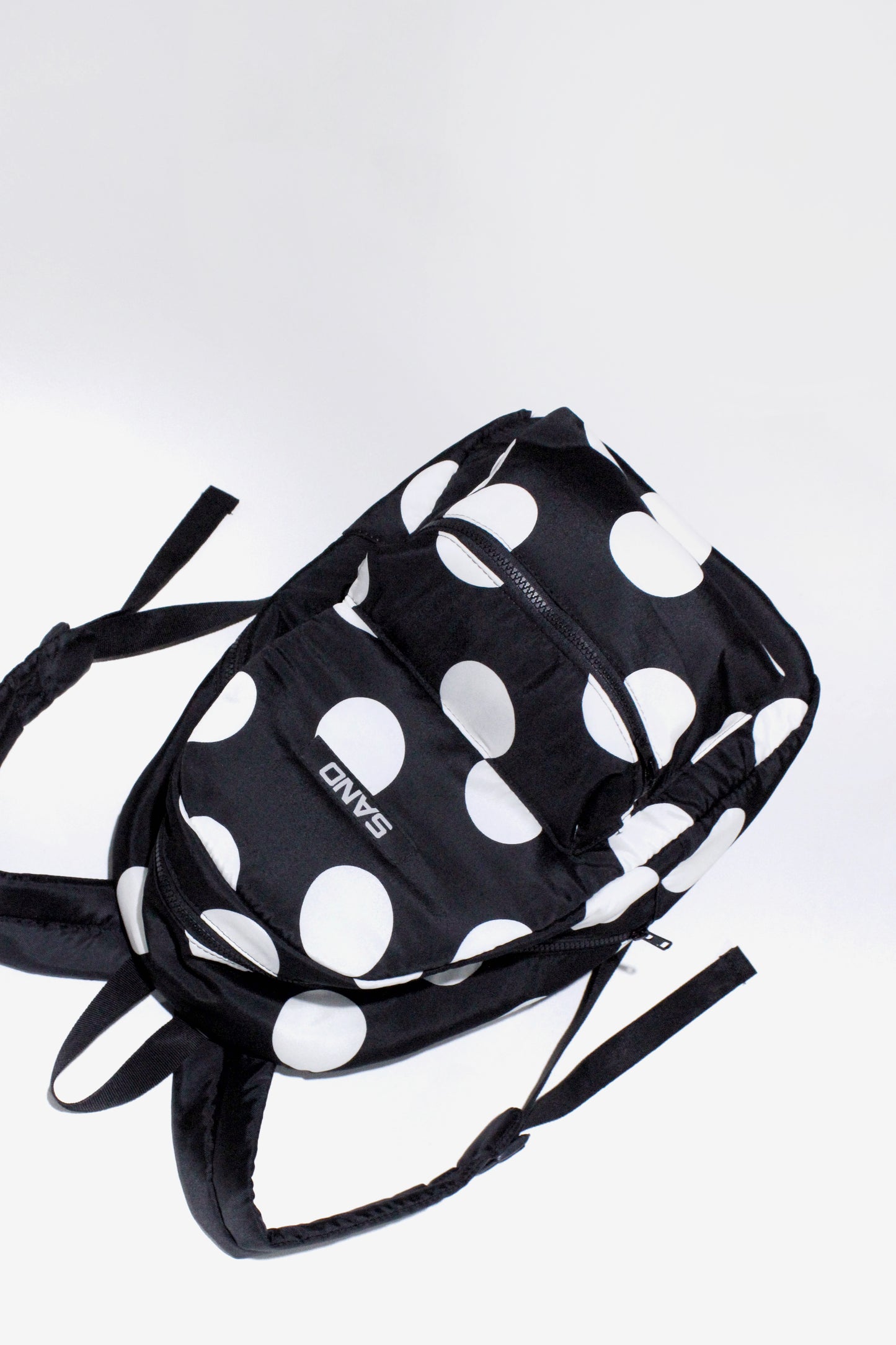 Mochila tamaño escolar lunares