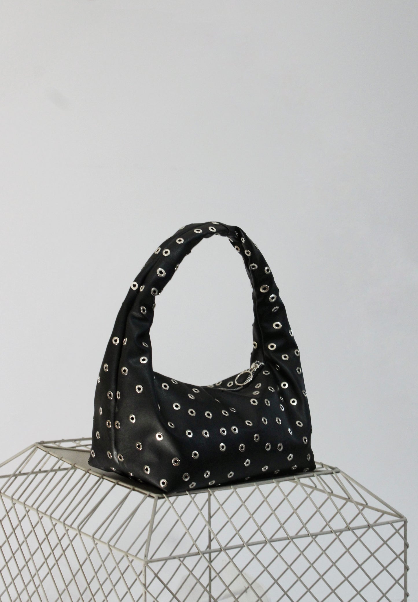 Bolsa de hombro ojales metálicos