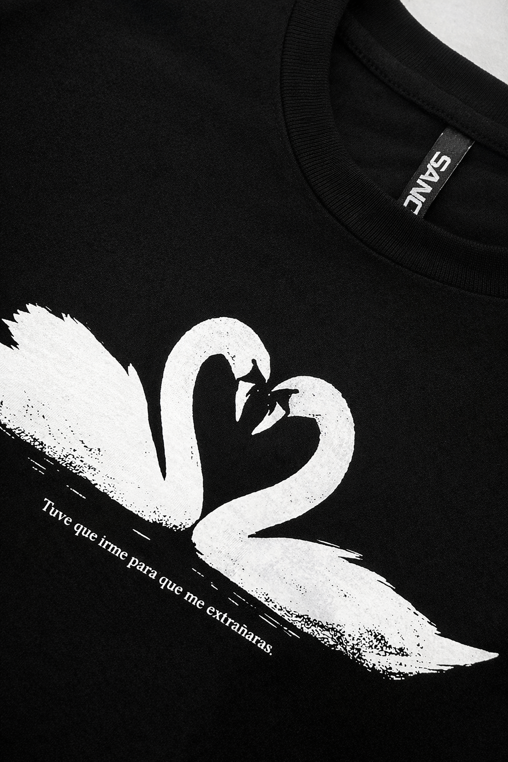 Camiseta cisnes corte regular